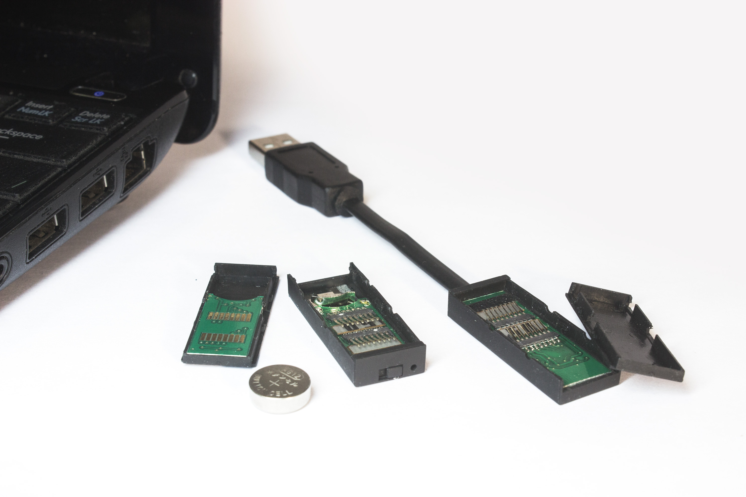 Телесистемы EM Tiny+ B70-75HQ (пластик, размер 7*15*37мм, вес 7г, автономность до 10ч, батарейка)
